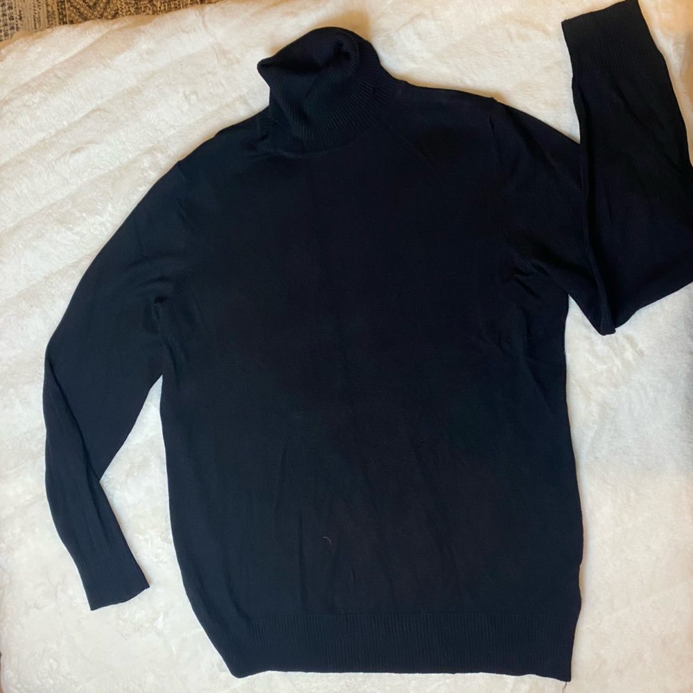 Joseph A. black long sleeve turtle neck shirt